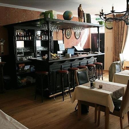 De Vier Heemskinderen IJzendijke Buitenkant foto