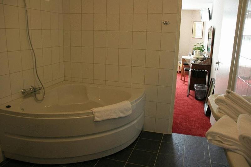De Vier Heemskinderen IJzendijke Kamer foto